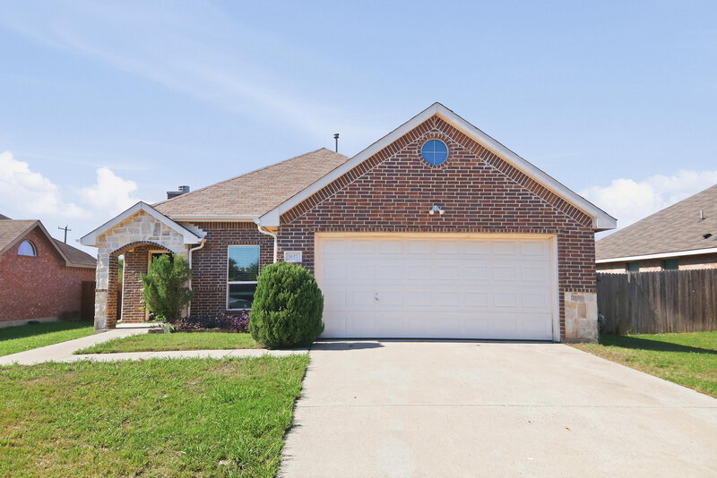 2,225/Mo, 1617 Meadowlark Ln Royse City, TX 75189 External View
