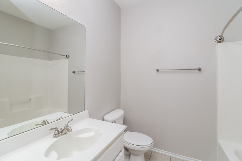 2,295/Mo, 1108 Melrose Dr Burleson, TX 76028 Bathroom View