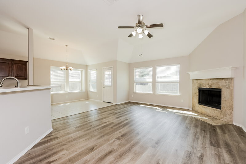 1,975/Mo, 2504 Wakecrest Dr Fort Worth, TX 76108 Living Room View