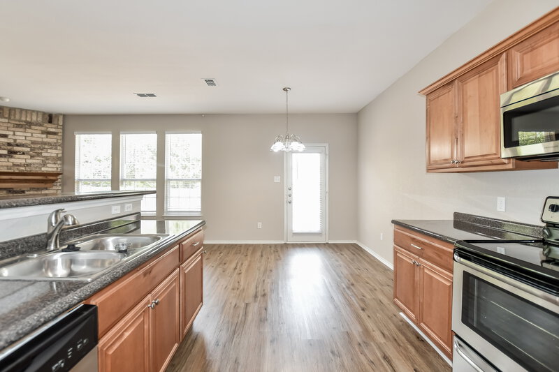 2,375/Mo, 3686 Juniper Hills Dr Rockwall, TX 75032 Kitchen View 3