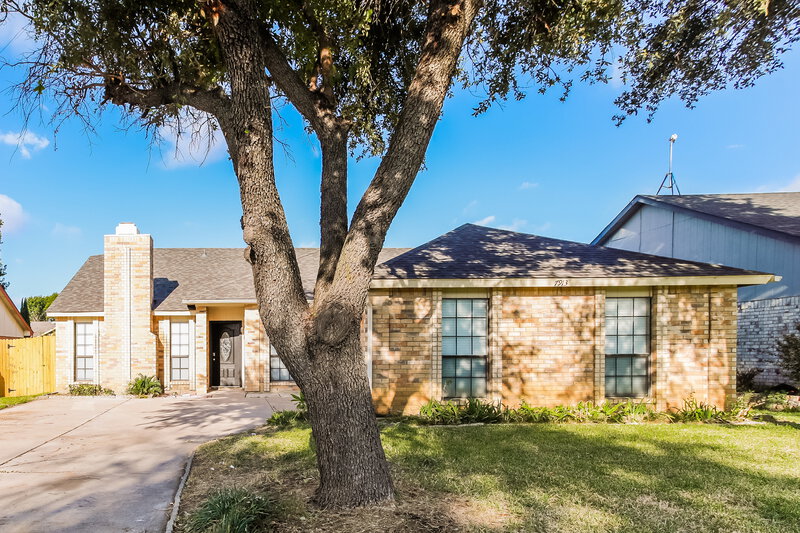 2,475/Mo, 7913 Eastwind Dr Fort Worth, TX 76137 External View