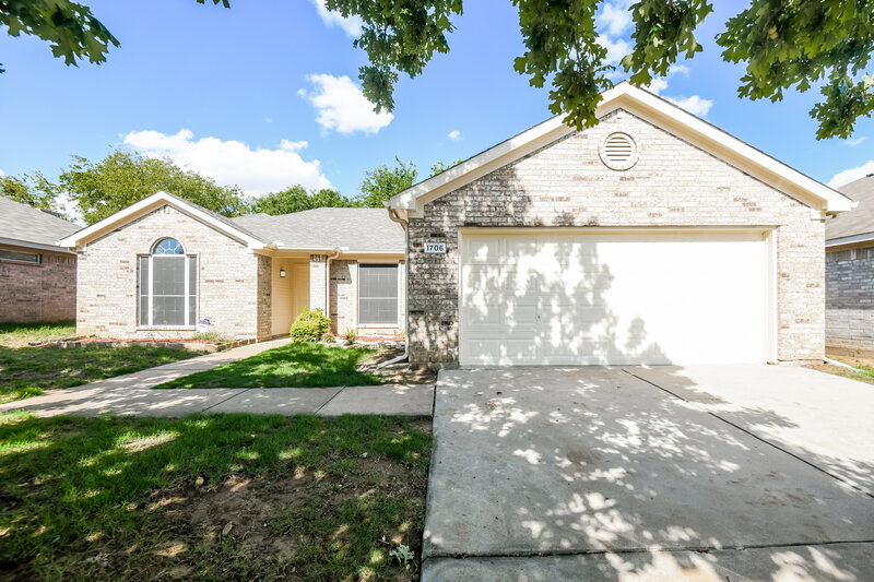 2,260/Mo, 1706 Tonya May Ln Mansfield, TX 76063 External View