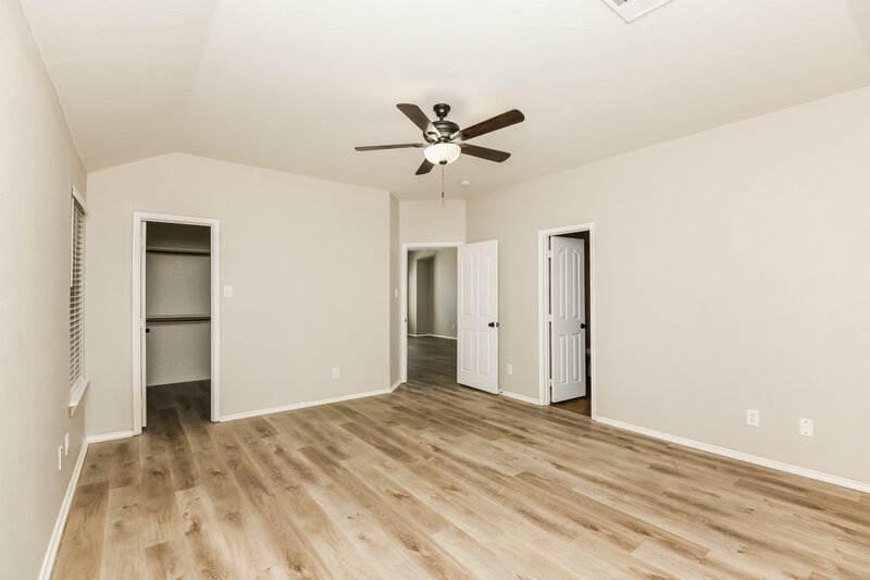 2,640/Mo, 301 Windy Hill Ln Fort Worth, TX 76108 Main Bedroom View 2