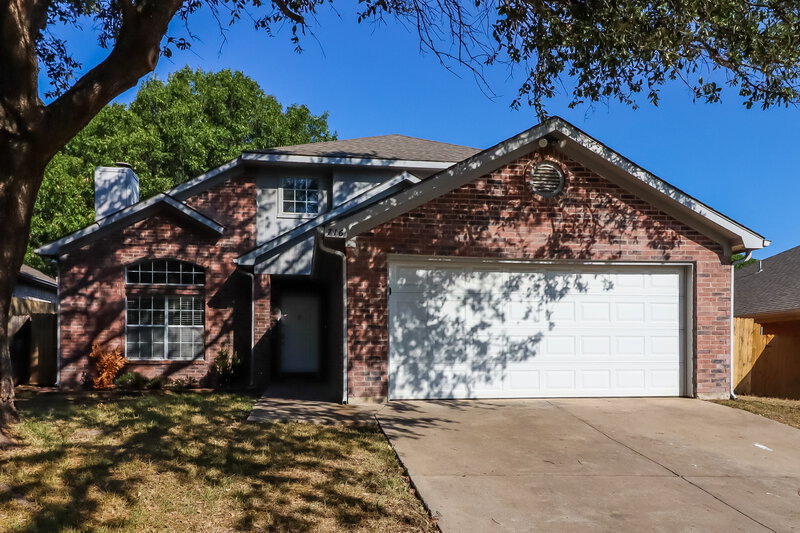 2,330/Mo, 716 Carette Dr Fort Worth, TX 76108 External View