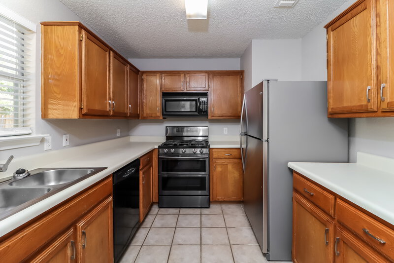 2,330/Mo, 716 Carette Dr Fort Worth, TX 76108 Kitchen View 2