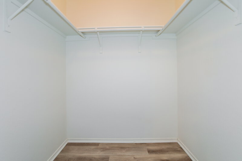 2,220/Mo, 3343 Lipizzan Dr Denton, TX 76210 Walk In Closet View