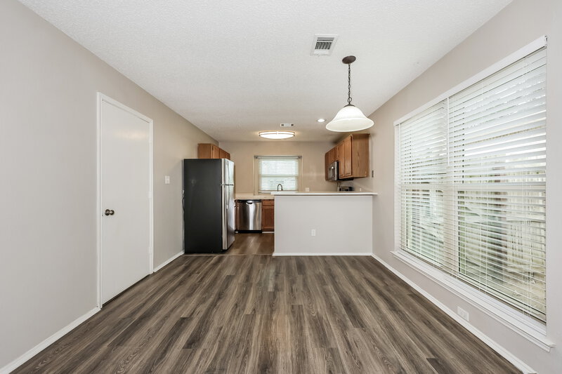 2,000/Mo, 1121 Cardinal Oaks Dr Mansfield, TX 76063 Dining Room View