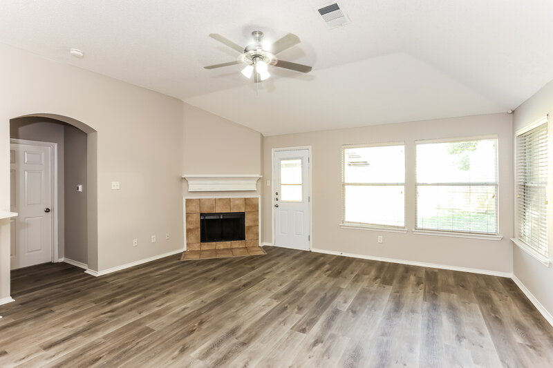 2,295/Mo, 4528 Lodestone Ln Fort Worth, TX 76123 Living Room View