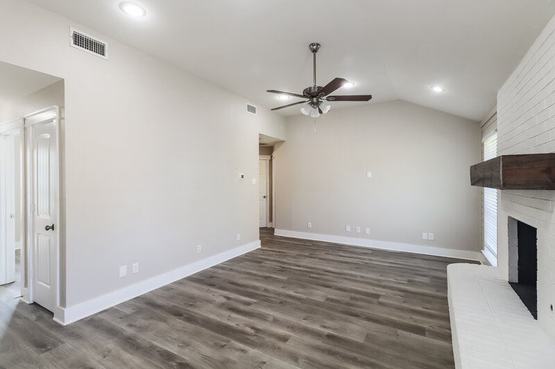 1,880/Mo, 601 E 6th St Krum, TX 76249 Living Room View 2