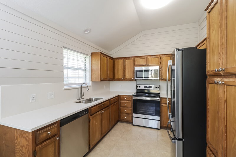1,880/Mo, 601 E 6th St Krum, TX 76249 Kitchen View