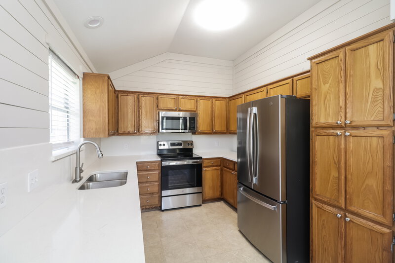 1,880/Mo, 601 E 6th St Krum, TX 76249 Kitchen View 2