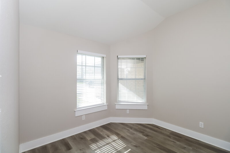 1,880/Mo, 601 E 6th St Krum, TX 76249 Bedroom View 2