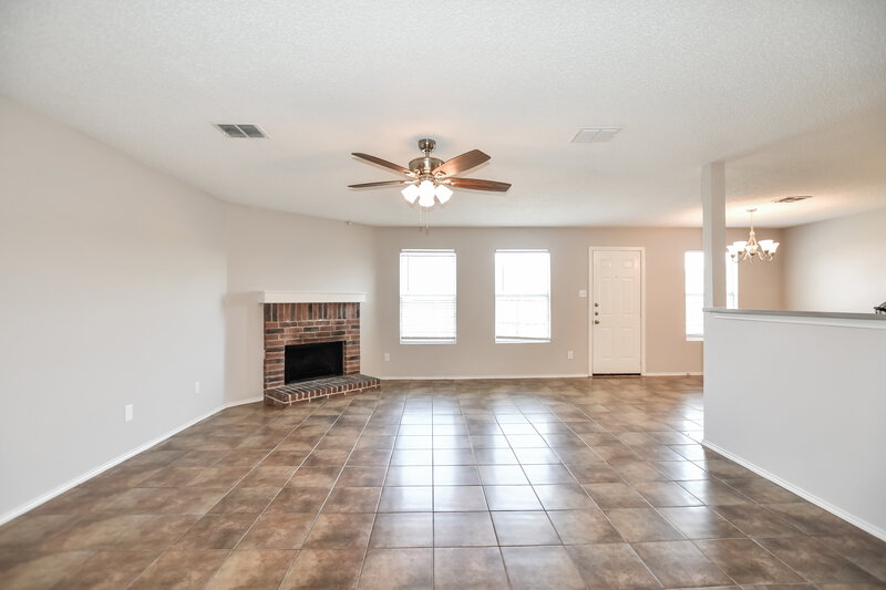 2,290/Mo, 1900 Melrose Ln Rockwall, TX 75032 Living Room View 2