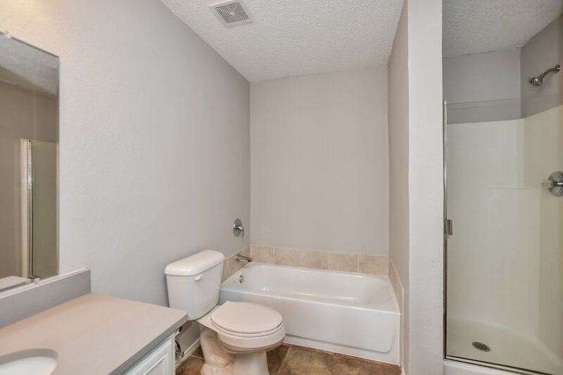 2,290/Mo, 1900 Melrose Ln Rockwall, TX 75032 Main Bathroom View