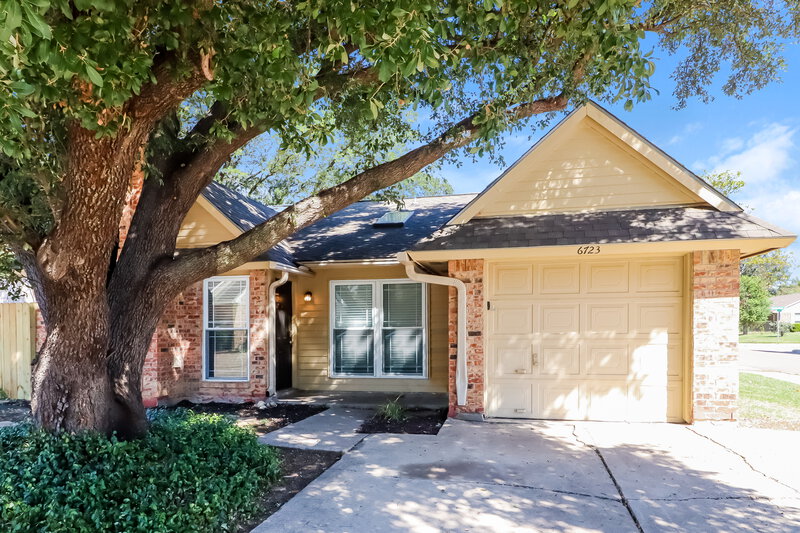 1,990/Mo, 6723 Old Stone Dr Fort Worth, TX 76137 External View