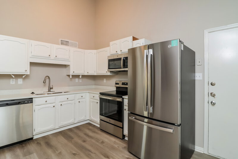 1,990/Mo, 6723 Old Stone Dr Fort Worth, TX 76137 Kitchen View 2