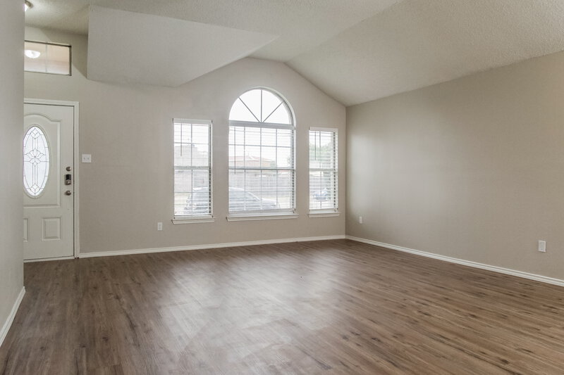 2,370/Mo, 2864 Concho Trl Fort Worth, TX 76118 Living Room View