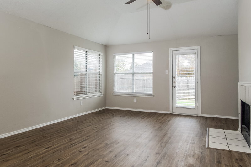 2,370/Mo, 2864 Concho Trl Fort Worth, TX 76118 Family Room View