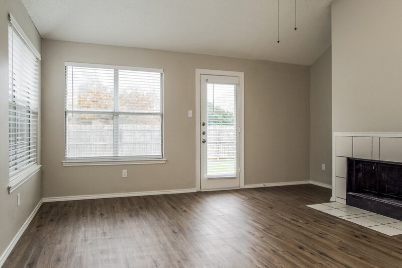 2,370/Mo, 2864 Concho Trl Fort Worth, TX 76118 Family Room View 2