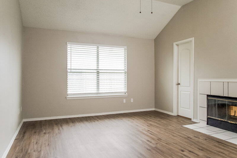 2,370/Mo, 2864 Concho Trl Fort Worth, TX 76118 Main Bedroom View