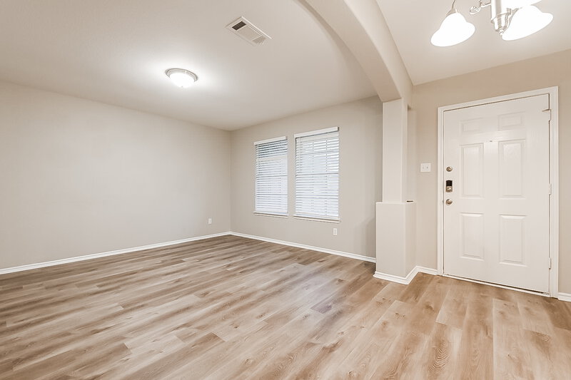 2,500/Mo, 2106 Aster Trl Forney, TX 75126 Living Room View