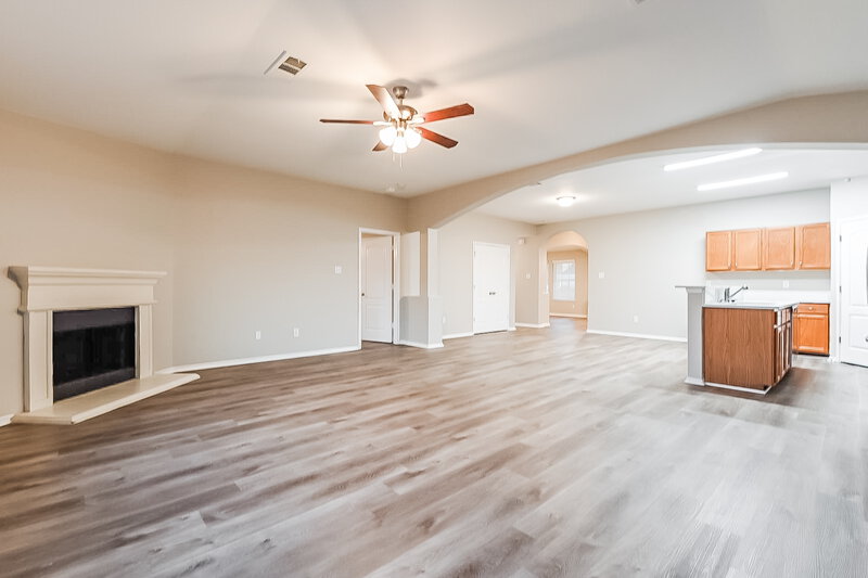 2,500/Mo, 2106 Aster Trl Forney, TX 75126 Family Room View 2