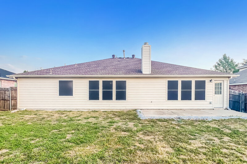 2,500/Mo, 2106 Aster Trl Forney, TX 75126 Rear View