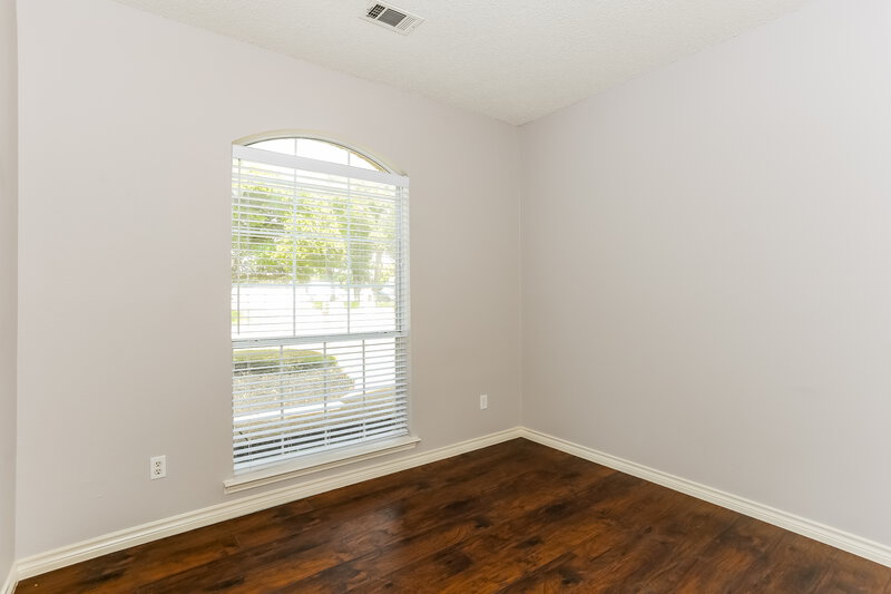 2,695/Mo, 2202 Park Hurst Dr Arlington, TX 76001 Bedroom View