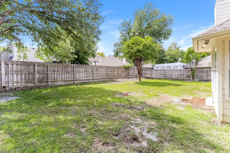 2,695/Mo, 2202 Park Hurst Dr Arlington, TX 76001 Exterior View