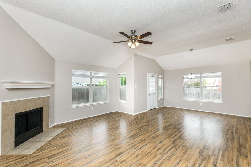 2,140/Mo, 10813 Briaroaks Dr Fort Worth, TX 76140 Misc View 4