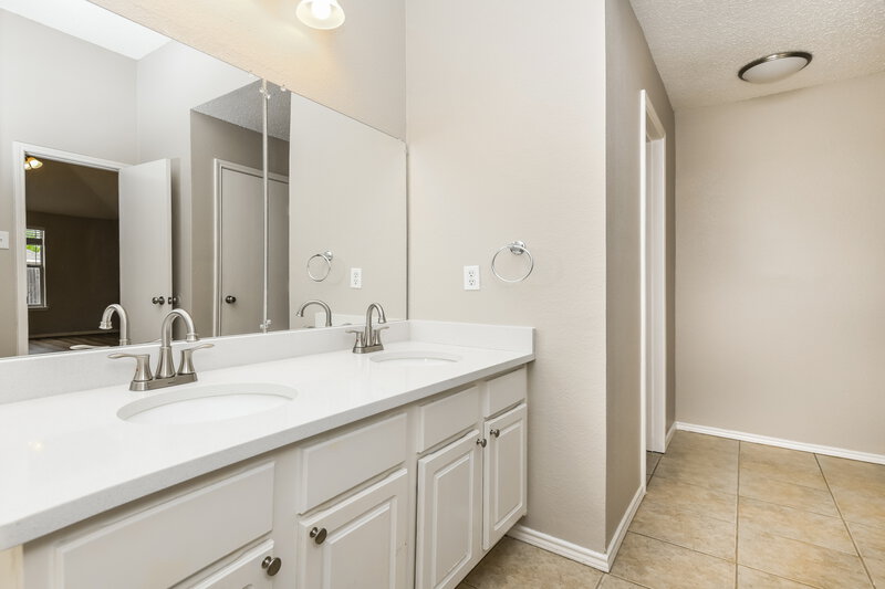 2,140/Mo, 10813 Briaroaks Dr Fort Worth, TX 76140 Misc View 11