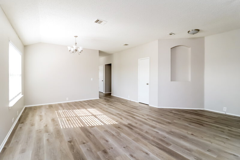 2,475/Mo, 6760 Ambercrest Dr Arlington, TX 76002 Dining Room View 2