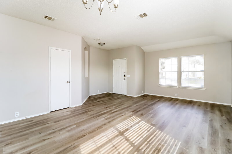 2,475/Mo, 6760 Ambercrest Dr Arlington, TX 76002 Dining Room View 3