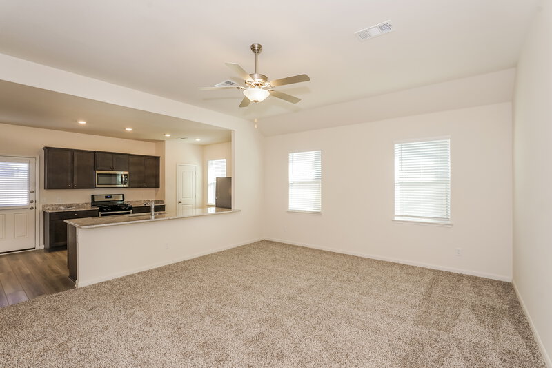 2,330/Mo, 1449 Sunkiss Dr Fort Worth, TX 76140 Living Room View