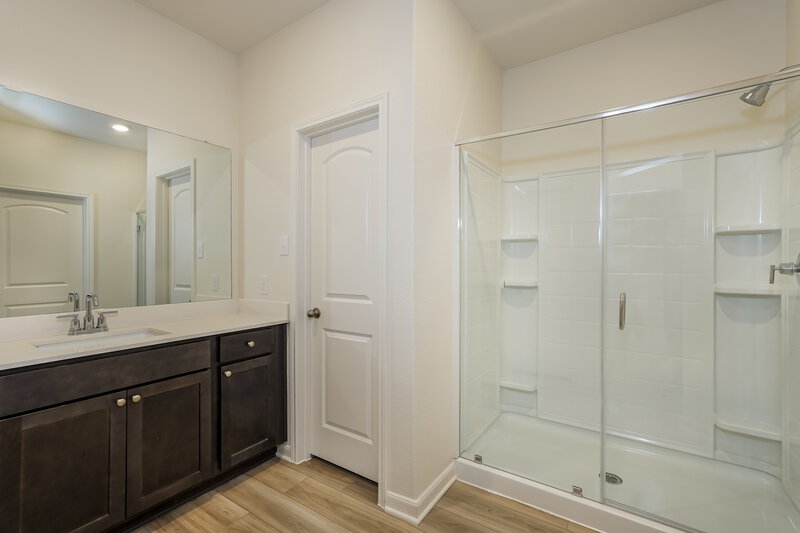 2,330/Mo, 1449 Sunkiss Dr Fort Worth, TX 76140 Main Bathroom View