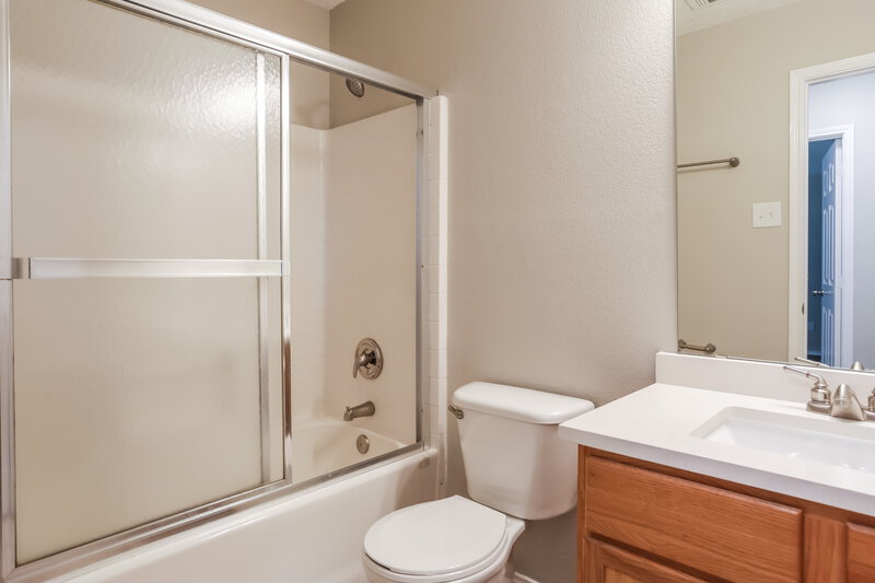 2,320/Mo, 3405 Star Ranch Ct Roanoke, TX 76262 Bathroom View
