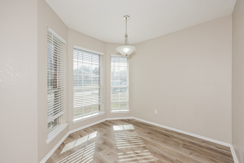 2,130/Mo, 1041 Glencrest Dr Cedar Hill, TX 75104 Dining Room View