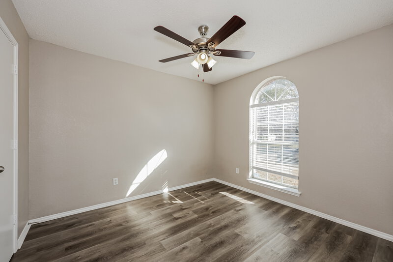 2,130/Mo, 1041 Glencrest Dr Cedar Hill, TX 75104 Bedroom View 2