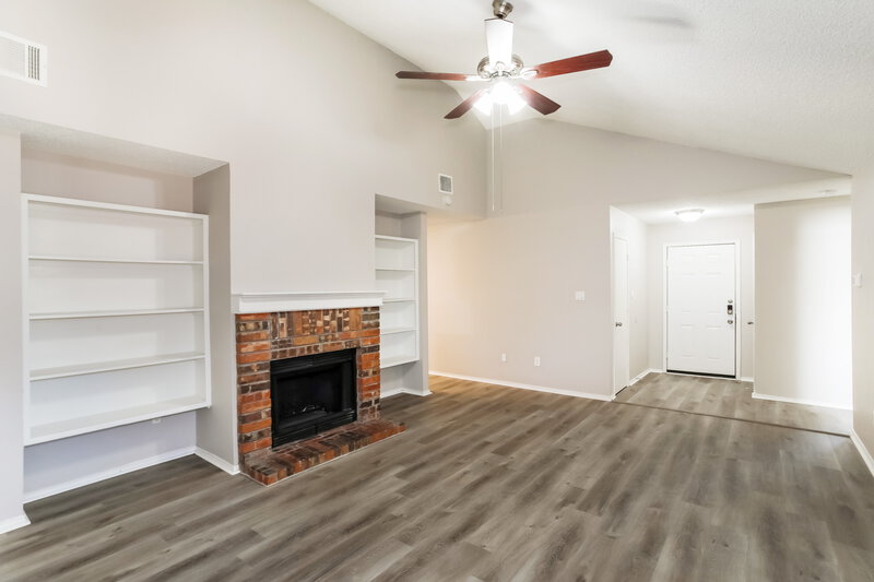 1,915/Mo, 1201 Cardinal Oaks Dr Mansfield, TX 76063 Living Room View 2