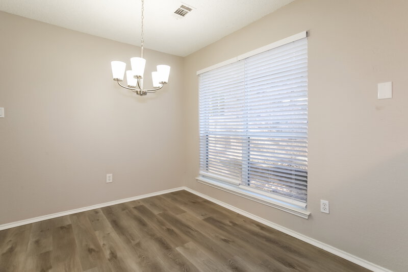 1,915/Mo, 1201 Cardinal Oaks Dr Mansfield, TX 76063 Dining Room View