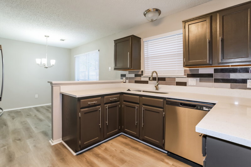 1,915/Mo, 1201 Cardinal Oaks Dr Mansfield, TX 76063 Kitchen View 2