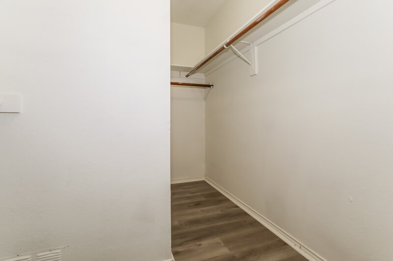 1,915/Mo, 1201 Cardinal Oaks Dr Mansfield, TX 76063 Walk In Closet View