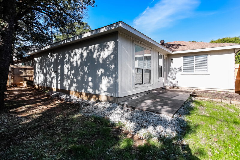 1,915/Mo, 1201 Cardinal Oaks Dr Mansfield, TX 76063 Rear View