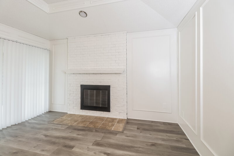 2,215/Mo, 760 Rosehill Ln Cedar Hill, TX 75104 Living Room View