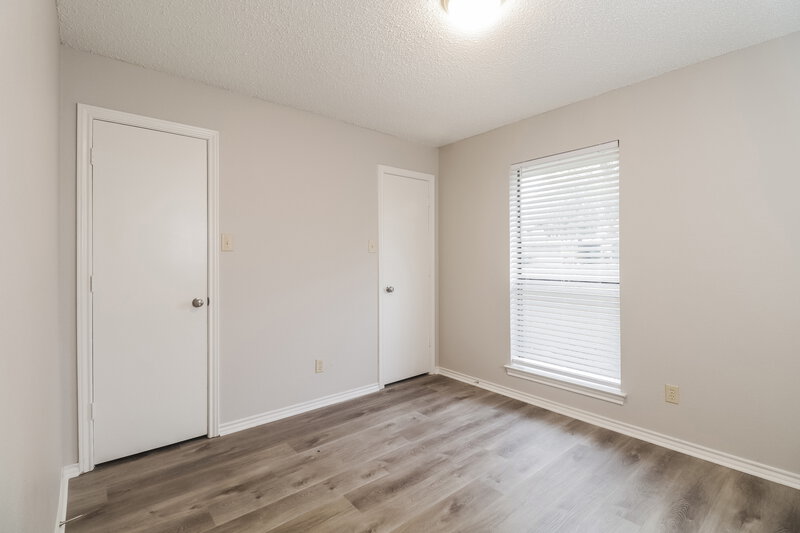2,215/Mo, 760 Rosehill Ln Cedar Hill, TX 75104 Bedroom View 2