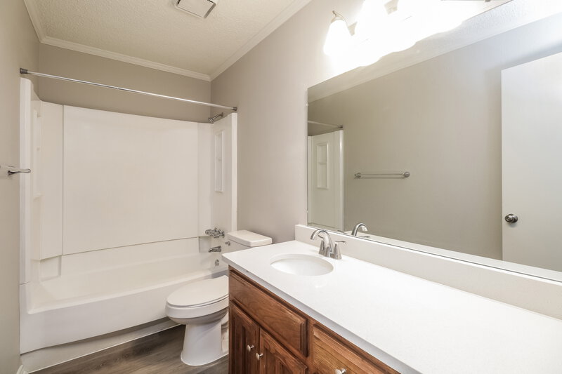 2,215/Mo, 760 Rosehill Ln Cedar Hill, TX 75104 Bathroom View
