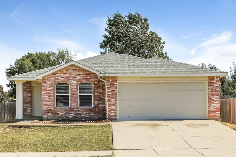 1,855/Mo, 8761 Stonebriar Ln Fort Worth, TX 76123 External View