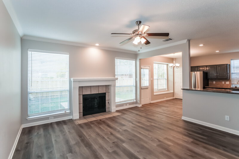 2,825/Mo, 936 Highgate Dr Lewisville, TX 75067 Living Room View 2