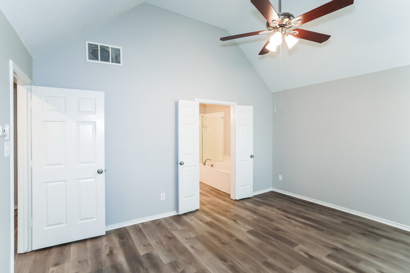 2,825/Mo, 936 Highgate Dr Lewisville, TX 75067 Main Bedroom View 2