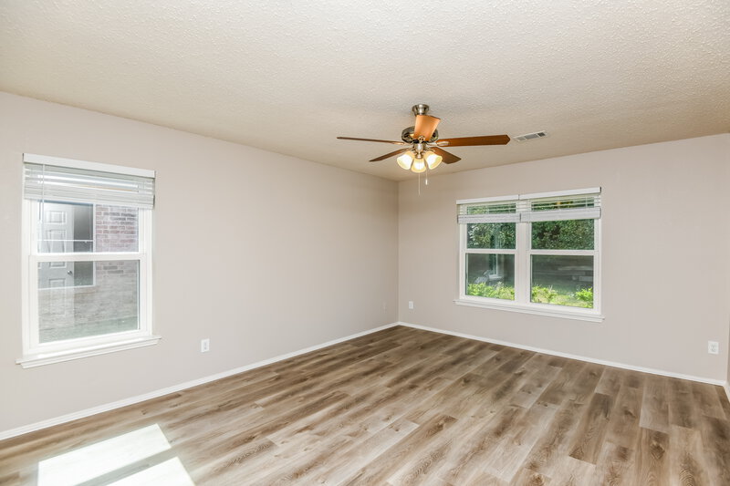 1,940/Mo, 4712 Shell Ridge Dr Fort Worth, TX 76133 Main Bedroom View 2